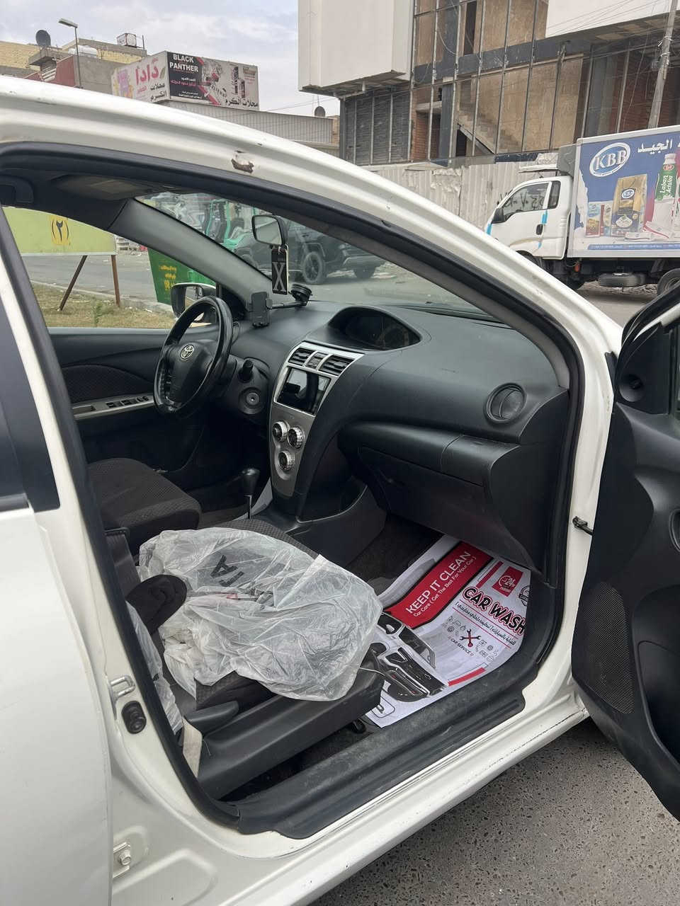 كورلا يارس أمريكي موديل 2008
رقم ديالى دولي بسمي تحويل ثاني يوم
كير محرك كفاله تبريد شغال 
حداديه امامي خلفي مكفول 
تخم تاير وويل شادهن جديد
شاشه تاب
حادثها بامريكا جاملغ وبنيد وبل عراق جاملغ وباب 
دواخل لغود شواصي كفاله شخط مابيهن 
العنوان بغداد مدينة الصدر
السعر 73
الاستفسار  ‭0770 585 5088‬
