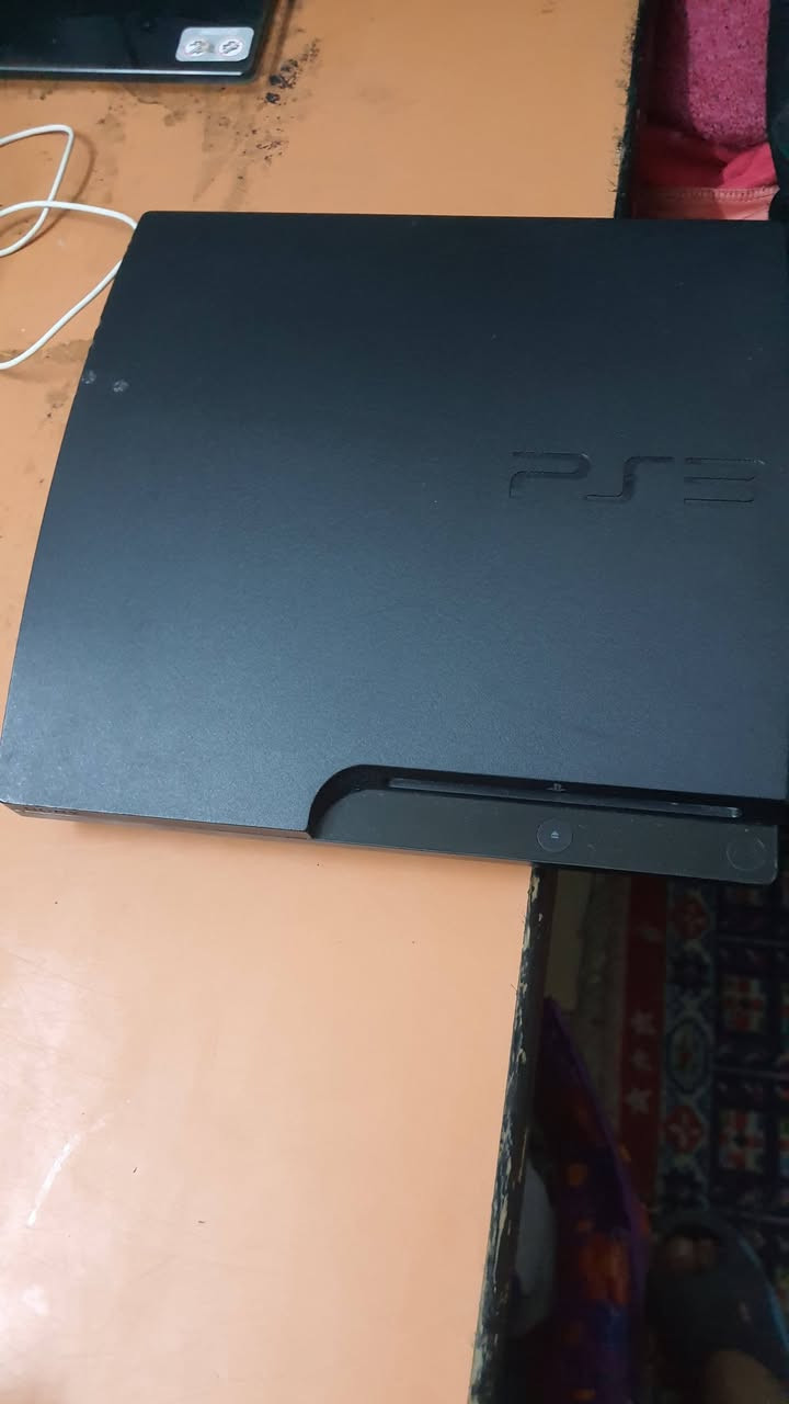 بلي 3 سلم مهكر كامل جهاز مفتوح لتنضيف شغال كامل ملحقاتة يشغل أقراص سعرة 120 بي مجال مكاني جميلة شارع خير الله ***********
