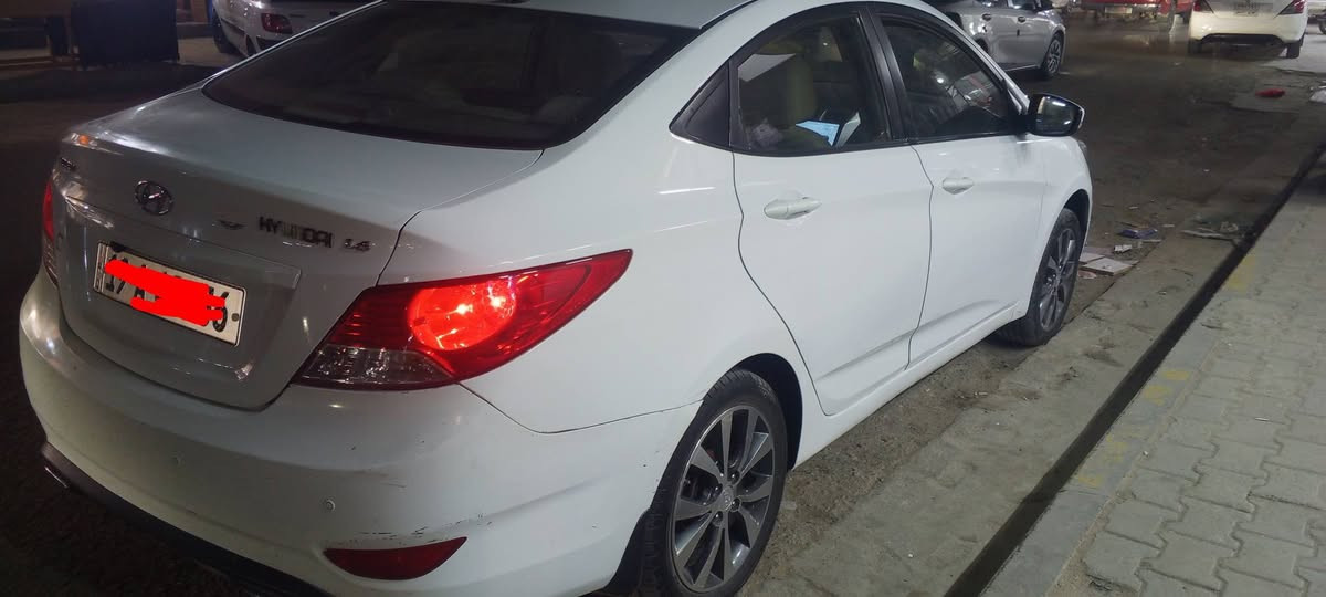 هونداي اكسنت 2015 خليجي رقم كربلاء بسمي بيه بنيد صبغ وباب السائق بدون اي حادث محرك 1600 فول مواصفات السعر 104 للاتصال *********** كربلاء, العراق
