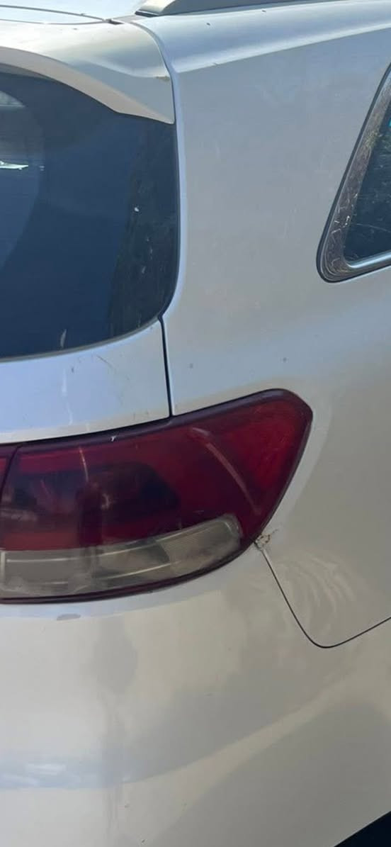 سورنتو 16 خليجي مواصفات كويتي فول للاخير تبريد 3 قطع بانوراما بصمات حساسات 360 كشنات تدفئة وتبريد كراسي جلد كهرباء 7 راكب منفصل محرك وكير مكفول السياره ماشيه 120 كيلو علا وضع الوكاله بيها بارد بالصور موضح بخشم البنيد والباقي مكفول من الشخط السياره بوضع الوكاله تايرات جدد صدر جديد باتري  جديد 
مري شفط لايت زنون زراك لايت ويل كب كروم عدد 5
كتلوكات الشركه كلها بيها
السياره دشبولها مفطر والبانوراما تشكل متنفتح 
محرك جديد كفاله صدر جديد تايرات اصلي جديد باتري بعده بالضمان تبريد تدفئه راديترات كلها منضومه جديده مي اصلي بيها ادامه كامله مابيها اي نقص
سعرها 220 بيها مجال قليل مكانها بغداد شرطة الخامسه
***********
