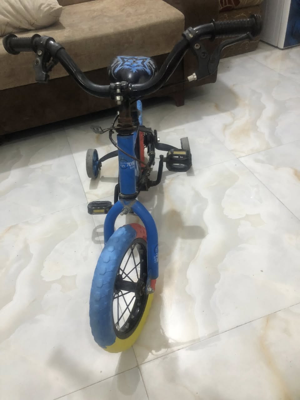 بايسكل حجم ١٢ 
السعر ٢٥ وبي مجال


**إذا كنت صاحب هذا الإعلان وتريد حذفه لأي سبب، رجاءا أرسل رسالة إلى الدعم الفني**