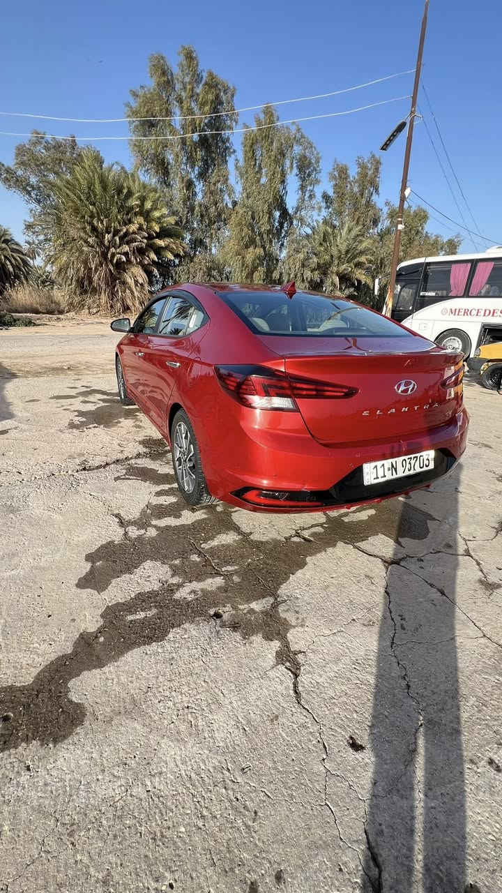 السلام عليكم
النتره 2020خليجي. فول موصفات كفاله عامه 

فتحت سقف تبريد قطعتين كامره خلفيه حسسات مامي وخلفي 

تحديد مساره تحكم ستيرن 

سياره ماشيه ٨٧الف 

سعر ١٤٥بيه مجال قليل مكان سياره الدوانيه 

***********
