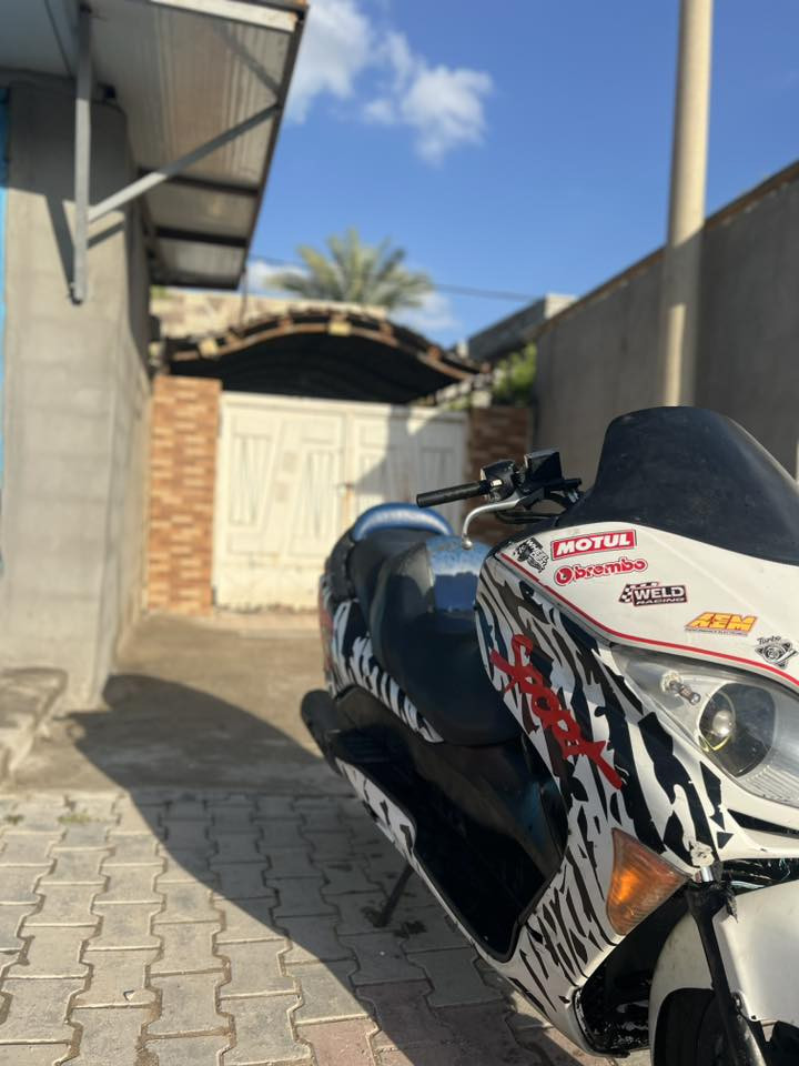 السلام عليكم فورزة 0.8 للبيع
الدراجه شلعه معدل فول جويتر بلادي مكينه تخبل الدراجه متعوب عليه زوج تاير جديد رون ثابت السعر ٧٥٠ وبي مجال ممتواجد عل نت 
***********
