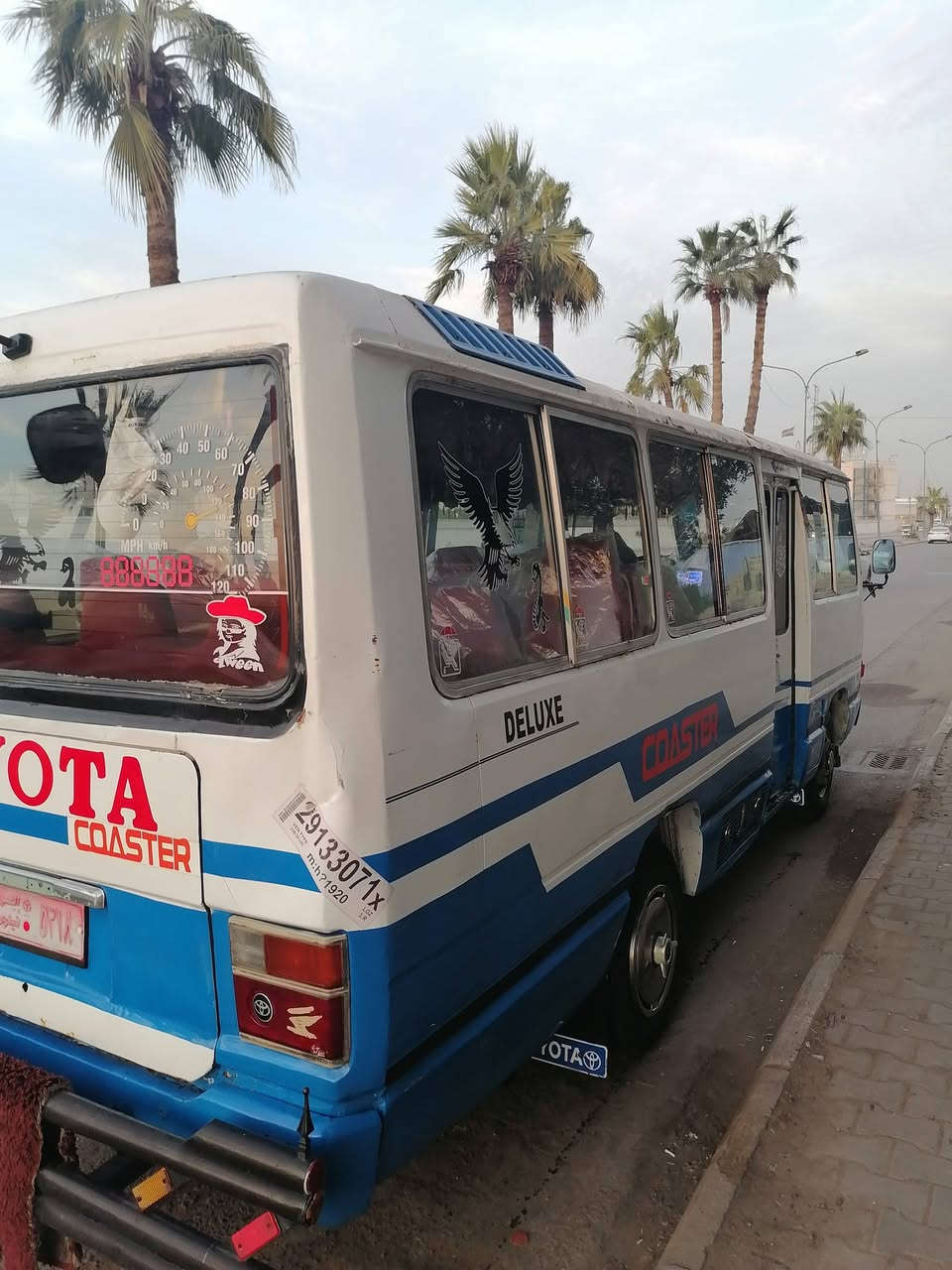 سلام عليكم كوستر عريضه مكينه وكير بنكو كاز بور ستيرن كسل جديد صدر امامي خلفي جديد كهربائيات كله شغاله  سياره مثل ما بصوره هيج نصبته داخله كلش حلو ومصوره مقطع داخل وخارج طبل بنزات جدد شواصي جدد سياره مصفره حته هيئ مصفره  سعر  7ملاين 750 مكاني بغداد هاتف ***********
