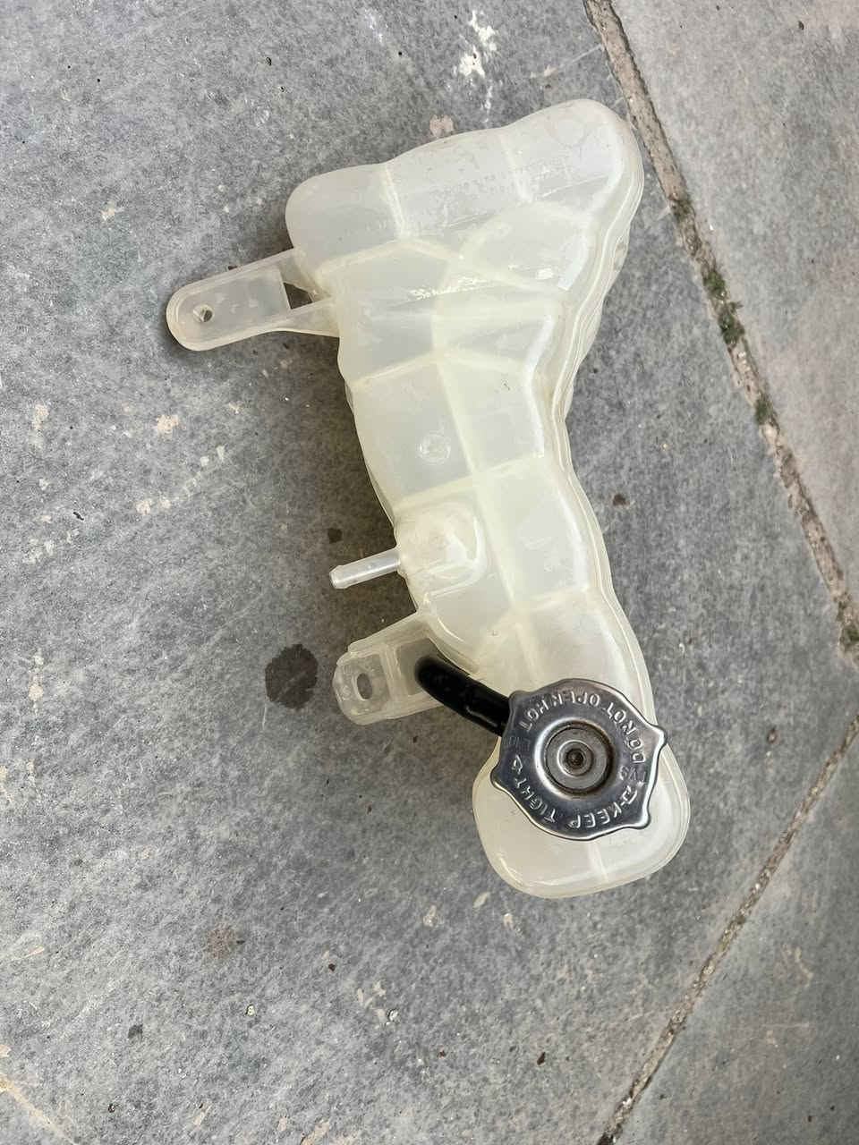 اسلام عليكم دبه جديده اصلي للبيع
السعر 80 الف وبيها مجال مكاني بغداد مدينة الصدر

***********
