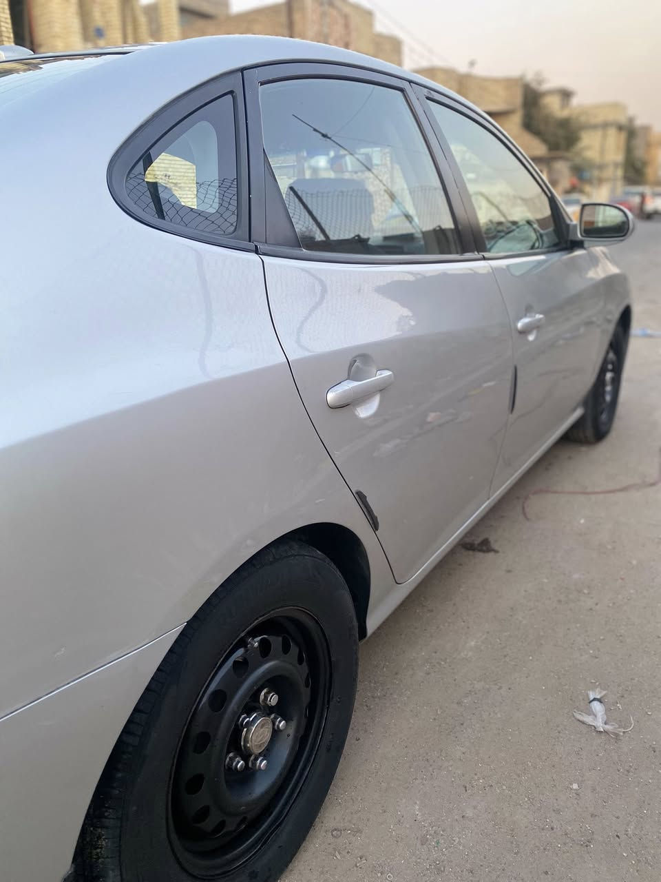 السلام عليكم للبيع النترا مقدس مديل 2009 سياره حادثها جاملغ امامي فقط والباقي ليبل واحد حداديه فول امامي خلفي مصبوغه حزام للجماليه رقم بغداد الماني  سنويه ساقطه صارلها شهر سياره جاهزه كبل للشارع سعر 98 وبيها مجال***********

