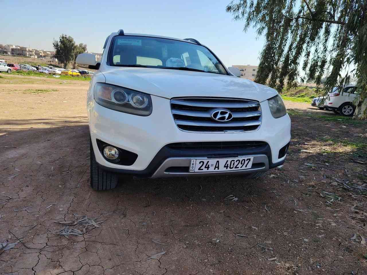 السلام عليكم سنتافي للبيع موديل 12 فتحه بالسقف سياره باسمي تبريد ثلج طخم تاير جديد حداديه جديد السياره بسمي اني الشرعي السعر 160 بيها شويه مجال خابر وتدلل***********  محرك اربعه
