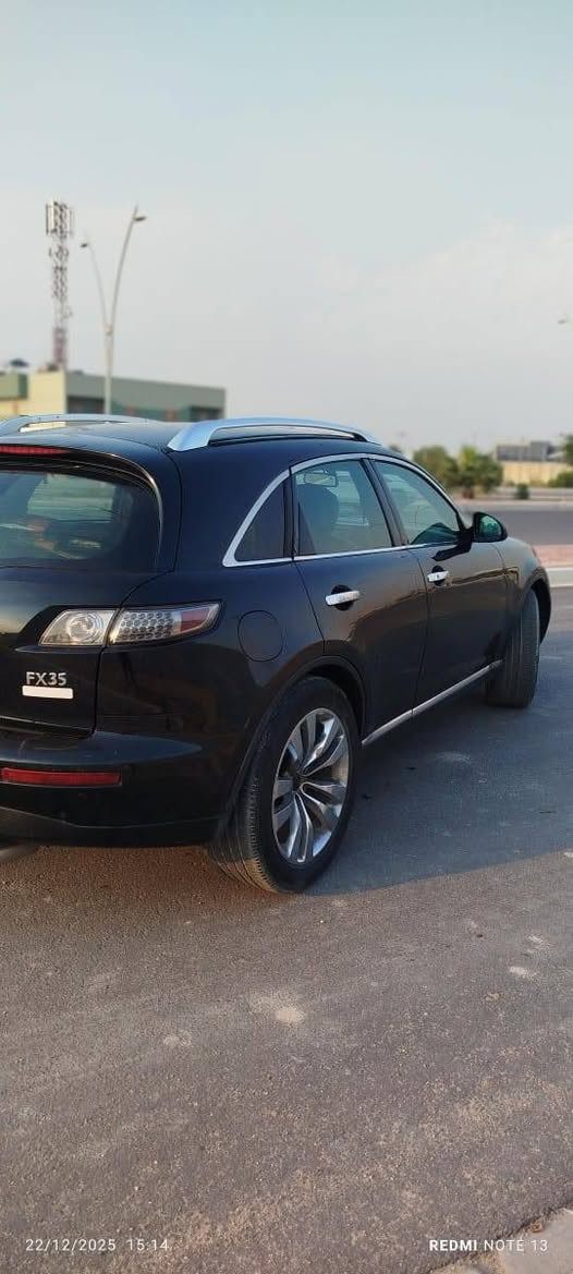 للبيع و مراوس  نيسان انفنتي  FX 35 موديل 2008
رقم بصره انكليزي ومميز 
سعر 89
وارد خليجي
محرك 6 سلندر 3.5
  فور ويل   ملغي 
بصمة  مع بصمة ابواب
جنطه شفط 
فتحة سقف سلايت 
داخل لون اسود مطعم  قرميدي 
كشنات جلد / تدفئه
كراسي كهرباء / خزن ميموري
ستيرن كهرباء
دمام خلفي مع سستم صوت BOSE  سماعات9
تدفئة و تبريد 
تبريد منفصل قطعتين 
شاشه كامره خلفيه 
مري قلاب و شفط
دبل اكزوز رياضي بلاد
ويل حجم 20 اصلي
رقم ***********
