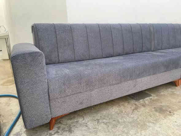 ئــەم قـــەنەفە بــۆ فرۆشتن 🫸🏻
لـــۆک لــۆکـــە 👍 ٤ متــرە 
قوماش خـــاولی عەسڵیە
مـــاڵەکە لـــۆکـــە رێکـــ بێ بــــاریـــکـــەو بیوە یسفەنجی ٨ سانتیم😏🤝
قفلی ١٦٥ هەزارە فلسی کەمی نیییە
کێ زوو هـــات ماڵیەتی 
ماڵ بۆ کەس دانانەم
***********
