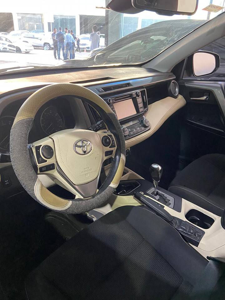 توێتا RAV4
‎مۆدێل 2018 فول مواسەفات سوکان تەحەکوم شاشە تەحدید سورعە جام کارەبا سلاید گێر و مەکینە بەشەرت  2پارچەی بۆیاغە بێ ناو گرتن چەملغ و بۆنیت   ئێرباگ سیستەم  بۆ زانیاریی زیاتر*********** أربيل, العراق
