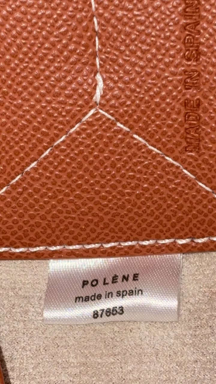 حقيبة بولين حجم وسط اصليه صناعه اسبانيا تغليف كامل بوكس وكارت وعلاكه البولين خلي سعر وبالعافية


**إذا كنت صاحب هذا الإعلان وتريد حذفه لأي سبب، رجاءا أرسل رسالة إلى الدعم الفني**