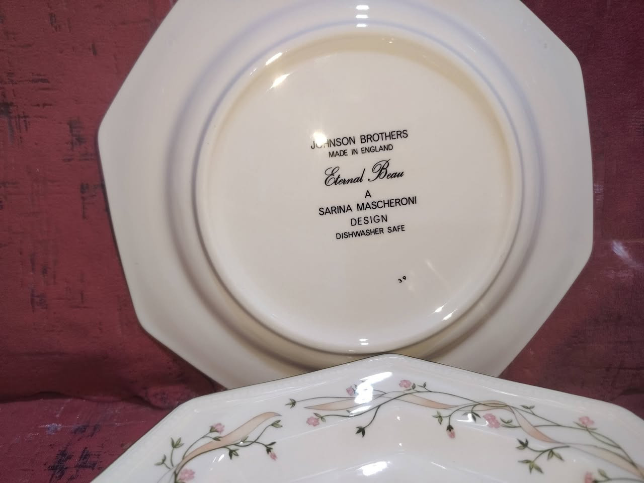 السعر ٥٠ الف توصيل مجاني
***********  واتساب
