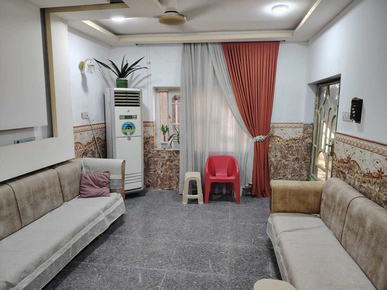 سلام عليكم
عندي بيت بحي الإمام زراعي سند بسمي مساحته ٢٣٠م قريب ع المستوصف طابقين ٤نوم وكامل ما ناقص اي شي وهذا رقمي *********** بي وات ساب اي إستفسار حاضر اني
