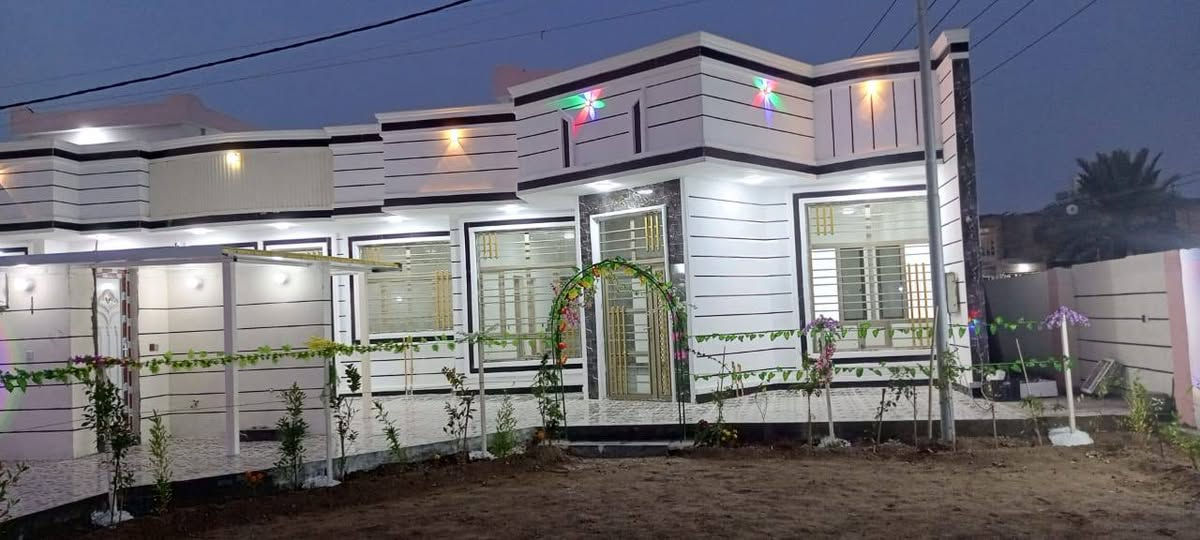 بسم الله الرحمن الرحيم
للبيع بيت منطقه شهابي مقابيل زراعه الكرمه 
مساحه 450متر 
مكون من قرفتين وصاله وحمام ستقبال ومدخل ومطبخ 
مكمل من كلشي 
***********
