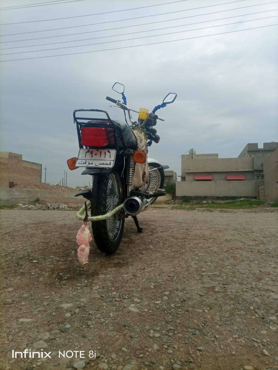 السلام عليكم
دراجه ايراني تايكر مديل 19 
دراجه نضيفه جداً مال جناي مكينه ما ممدود عليهه سبانه مكينه ما مفتوحه جديده شلعه ومعدل الدراجه جاهزه من كل النواحي كهربائيات كلهه شغاله مابيهه اي نقص
السعر 350 وبيهه مجال 
مكان الدراجة الغالبية حي الأكراد 
***********
‏‪***********‬‏
متوفر واتساب
