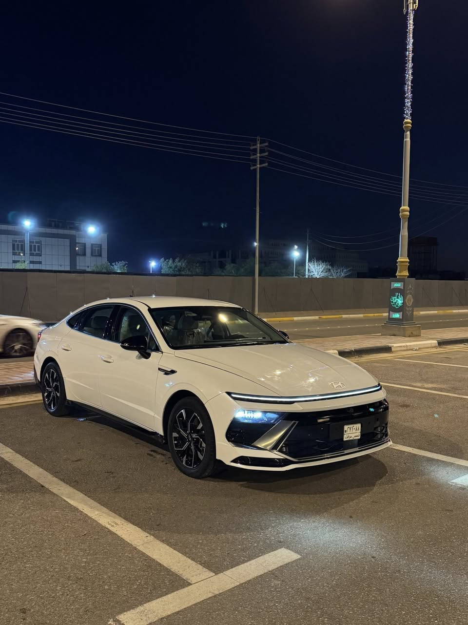 هونداي سوناتا 2024
-دخول جديد ماشية ٢٩ الف 
-حرة بدون أرقام تترقم اي محافظة
-حادثها جانبي لاشاصي ولا لغد بيها ٣ قطع صبغ
المواصفات:-
-بصمة وتشغيل عن بعد
شاشه ابل كار بلي متصل عداد إلكتروني دجتل 
قياده ذاتيه وقوف ذاتي 
كامره عدستين 
كشنات تدفئه تبريد 
اوتو هولد 
اربع رادارات امامي خلفي جانبي 
مري شفط رادار بل مري 
شاشه اعطال بل دشبول 
لد امامي خلفي 
عدسات بقلاوه دواره
اشاير ترحيب بل يدات 
محرك2500 
كير 8نمر
داخل ابيض 
نضام ملاحه
اضاءه اوتماتيك(Auto High Beam)
تنبيه مرور امامي 
قراءه إشاره المرور
تنبيه حركه المرور
مراقبه النقط العمياء
ماسحات مطر اوتماتيك
جنطه ذكيه
تحديد مسار
مودات القياده سبورت نورمال سمارت 
شفتات ستيرن
مرايه عاكسه للضوء
سايد بريك دكمه
شاشه تبريد لمس
وبيها بعد هواي مواصفات 

مكان سياره كربلاء 
الستفسار:***********

السعر $:177وبيها مجال بسيط
