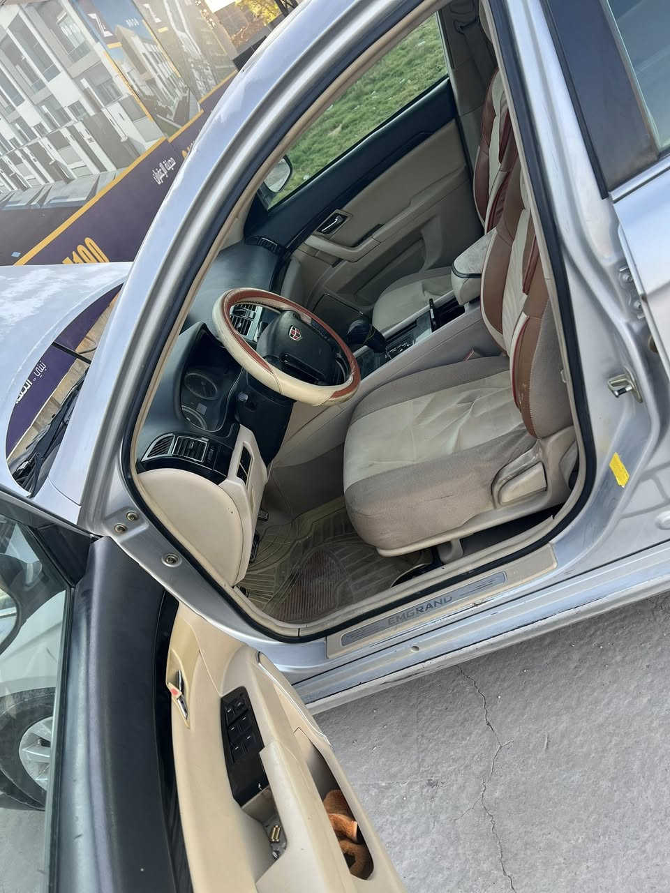 السلام عليكم ام كراند للبيع 2013 عليهة غرامات 3 مليون و 800 عندي وكالة عامة من صاحبهة وصاحبهة باربيل ابيع واقع حال اتكفل سرقة وعشائر السعر (35)اي ستفسار *********** مكلف بنشر
