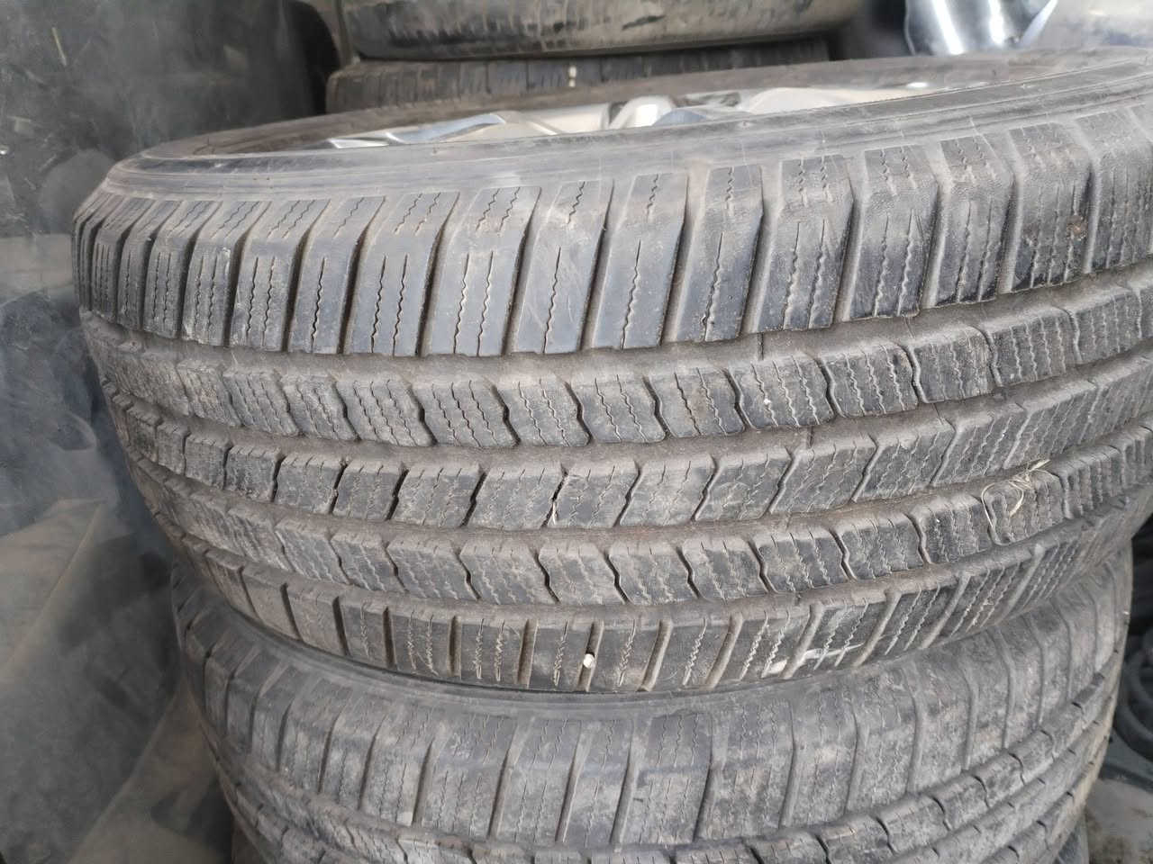 تخم ويل كب كروم  هايلاندر 2016__2019  فئة لمتد،  مشلن،  تفصيخ 
دشبول هايلاندر 2016_ 2019
شوته بلاديه تفصيخ
مبخره بلاديه تفصيخ
رادار امامي  اصلي تفصيخ وارد امريكي 
***********  واتس اب
