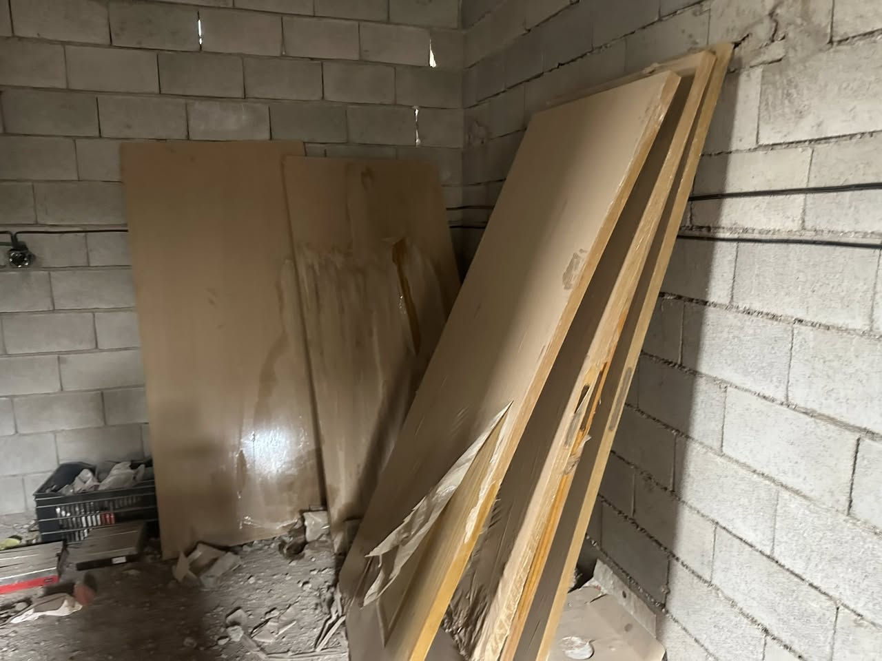 على طريق شارع الزيتون قبل قاعه الدلشه للفواتح
هيكل طابقين اربع غرف وربعه ومطبخ وهول ومجمع صحيات واحد بالطابق الاول واحد بالطابق الثاني والاخر خارجي  ومأسس مجاري وكهرباء وبوب وشبابيك وتبليط بسعر جداً جداً بسيط  كل سعر خارج منشورنا مانعترف بيه اتفضل للاستفسار ***********

كل الخدمات متوفره مدارس تبليط مي اساله انترنيت بيت صحي كلشي يمك كل ماعليك مجرد ترسل رساله واتشوف السعر 

📩📮
