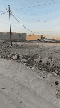 قطعه زراعي  200 متر بسديناويه شارع المرطبات
 على شارع رئيسي 11 متر كهرباء ماي مجاري بالباب
سعر خاص 
للاستفسار ***********
