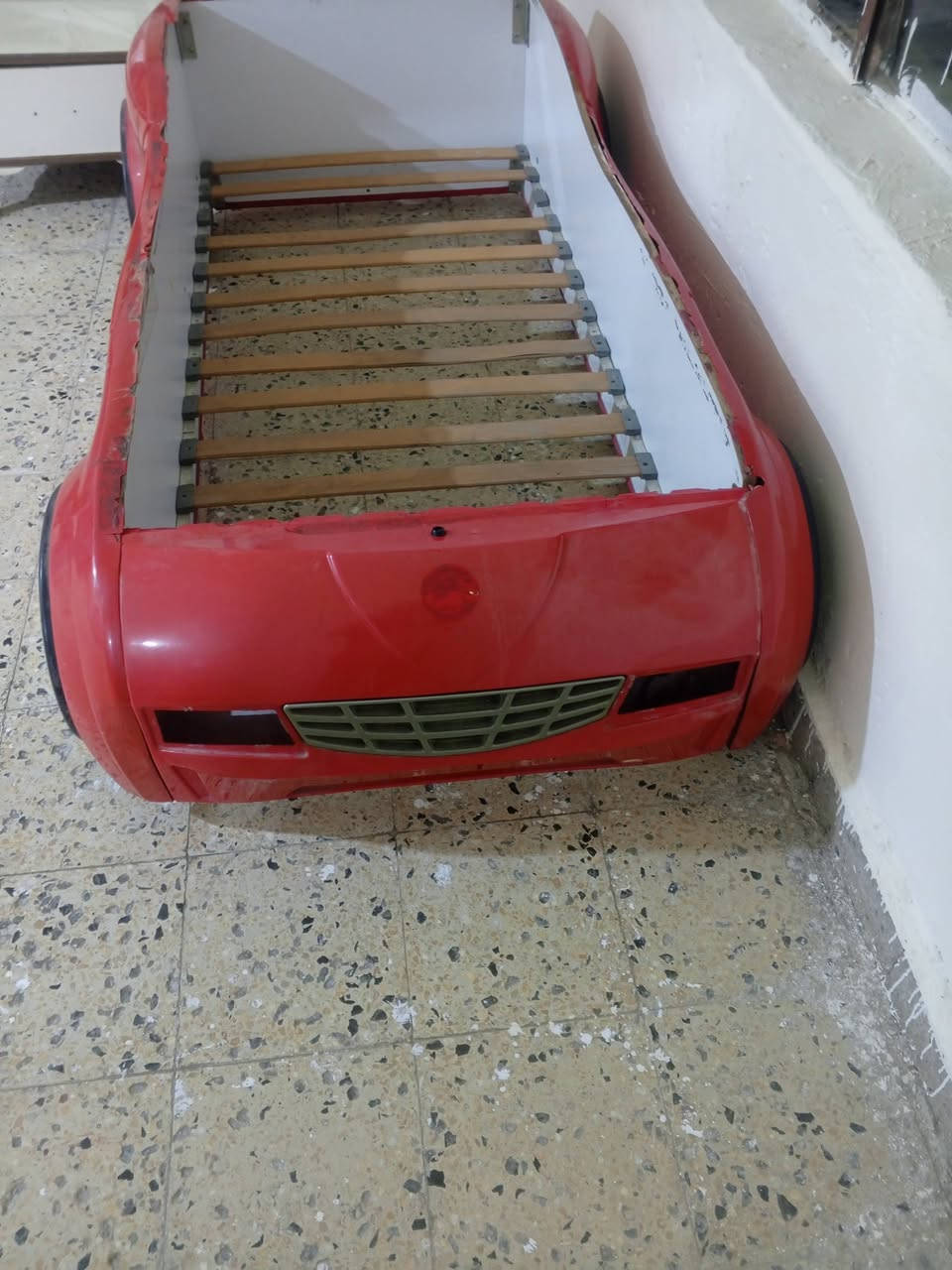 السلام عليكم جربايه ام السياره لبيع السعر 80مع الدوشك مابيها اي اضرار وبيها مجال بسيط العنوان بغداد البياع لتواصل على الرقم ***********
