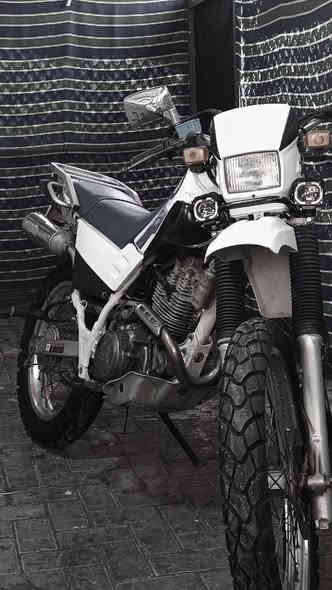 السلام عليكم تم اعاده النشر بسبب الوعود الكاذبه 
دراجه ياماه غزاله دراجه نضيفه ماشيه 30 الف مديل 1991 
دراجه قبل شهر طلعته من رمبه تاريخ مكاتبه موجود دراجه مكينه خرسه نضيفه كلش دراجه نكره سلف 
خير من الله مكينه 225c
الرقم ***********
