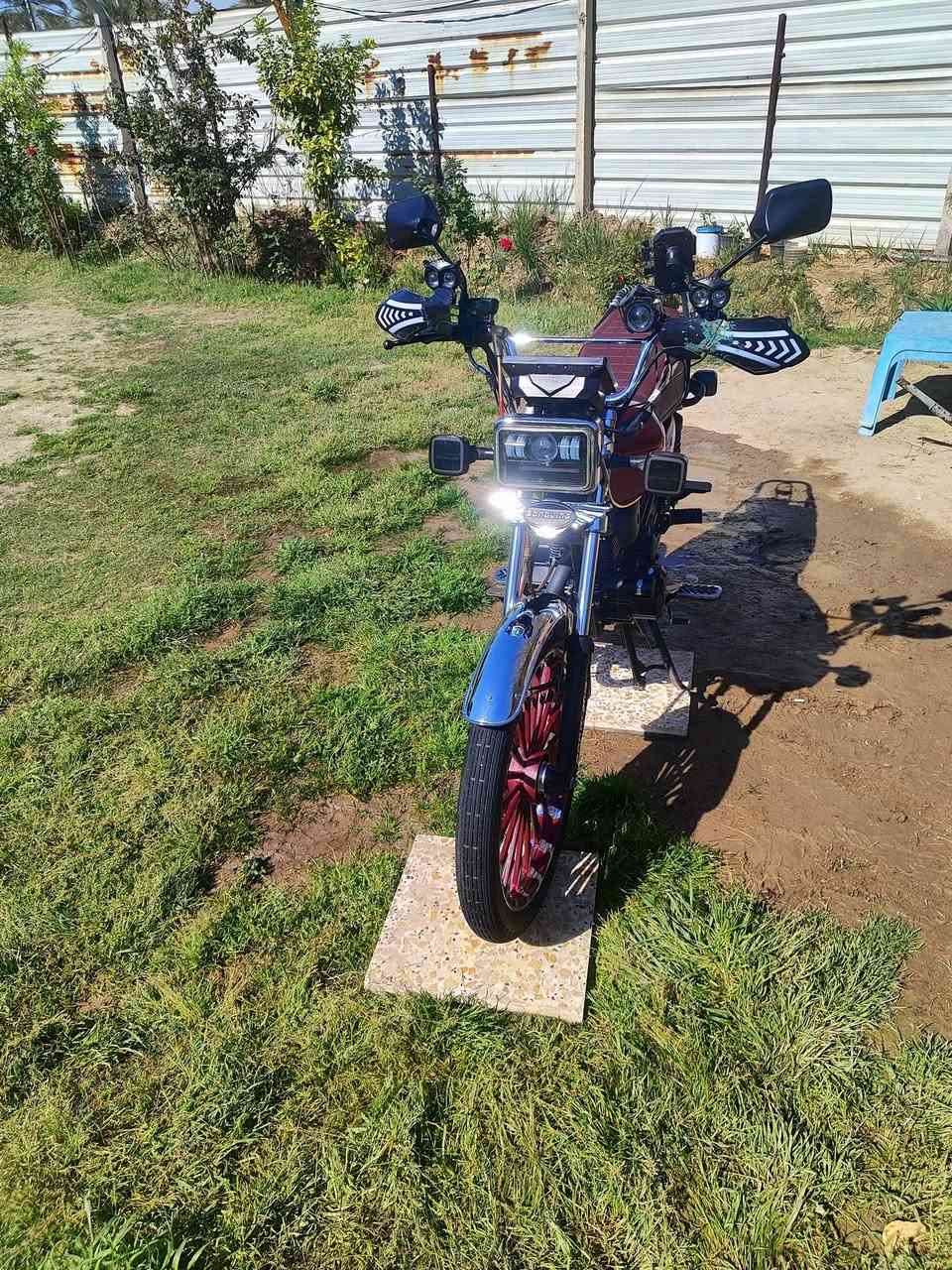 السلام عليكم
دراجه سونك موديل 26 للبيع مكفوله مكينه200cc+تاير خلفي جديد وباتري جديد شلعه ومعدل مكاني واسط صويره خاص مفتوح سعر 950 وبيه مجال بسيط ترهم مرواس حسب القناعه


**إذا كنت صاحب هذا الإعلان وتريد حذفه لأي سبب، رجاءا أرسل رسالة إلى الدعم الفني**