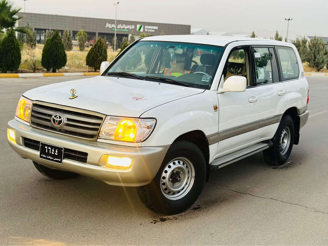 مۆنیکای ٢٠٠٢ی ساغ دووبەی 
سێ روبعی دوا لێگزز 
بەس شوێن لەزگەکانی بۆیاغە 
گێر و مەکینە دەبڵ ئەکسل و سەلاجەو مەرکەزی بە شەرت 
دەعم و لێدراوی نیە کۆدی هەیە بە ناوی خۆمانەوەیە 
سەیارەکە لۆک لۆکە لەسەر دەقی شەریکەیە چاڵی پێوە نیە 
بە شەرتی هەموو شتێک ئەیفۆرشم 
١٠٥ گەڵا مەعامەلە 
*********** 
*********** Singapore
