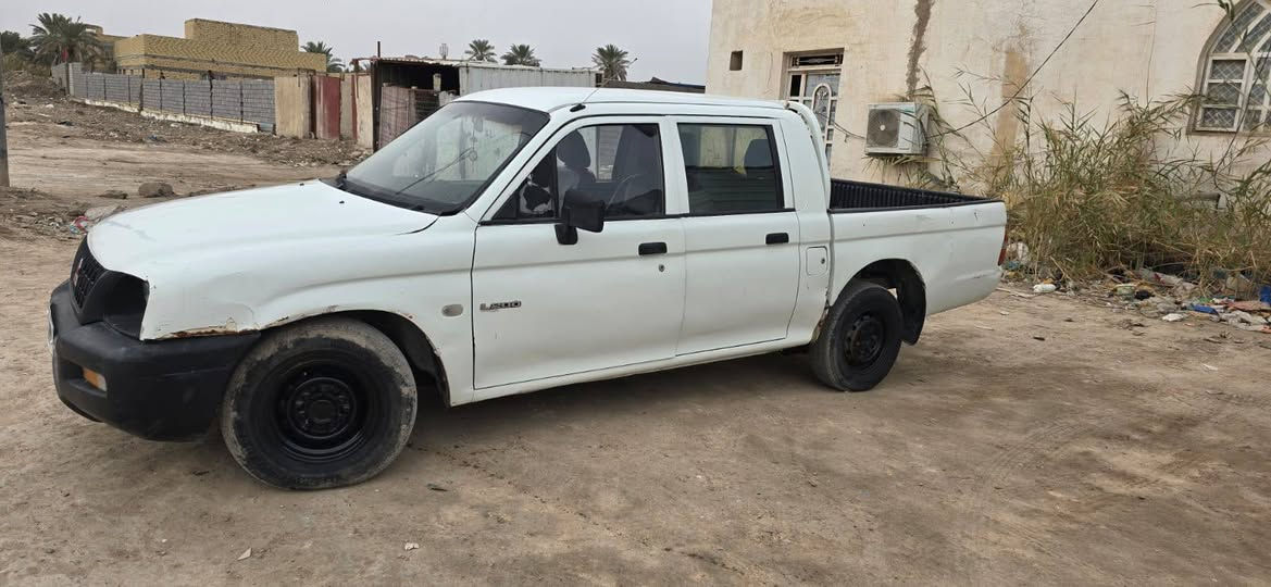 سلام عليكم شباب بيكم موديل ٢٠١٠ وادت أدوات أدوات متومه ارقام وسنويه أربيل نكليزي سياره جديده وجازها من كلشي السعر 23العلوان ناصريه
***********
