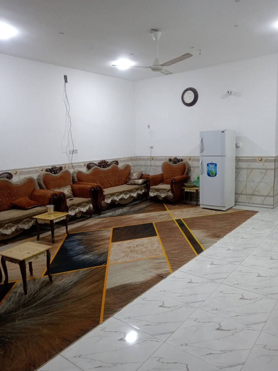 بيت مساحه 250 حي الإعلام الثانيه شارع مقابل منتدائ باتجاه حجي محمد استقبال صاله 3 غرف حمامات داخليه وخارجيه خدمات موجوده شارع 20 مطلوب إسكان التواصل على الأرقام
*********** واتساب 
***********
