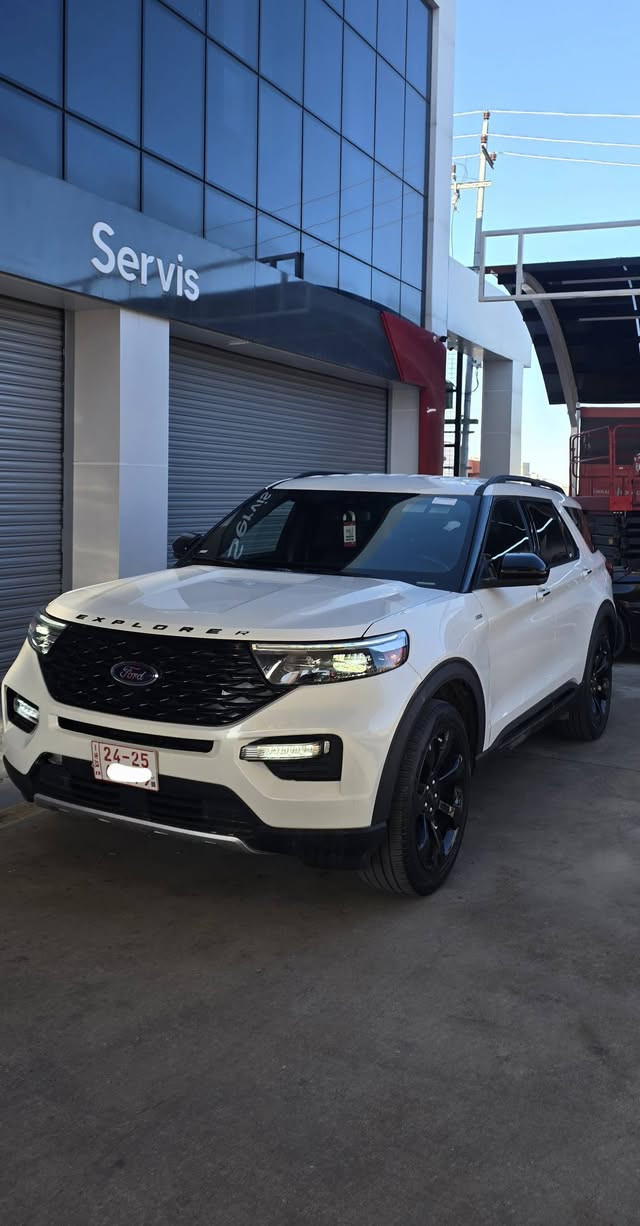 اكسبلورر 2023 ST LINE 
4 سلندر 2.3L
ماشية 30mile فقط 
فول مواصفات فقط بدون بانوراما 

كاميرات 360 درجة 
كنشات كنتارا وجلد مع تطريز باللون الأحمر 
رادار امامي ( تثبيت مسار مع مانع تصادم )
رادار جانبي ( نقطة عمياء )
كشنات منفصل VIP
ستيرن وكشنات تدفئة 
تشغيل عن بعد 
مرايات شفط
إنارات ترحيبية 
اوتو هولد
وضعيات قيادة 
صندوق كهربائي 
دبل اكزوز 
7 راكب 3 قطع تبريد
إنارة داخلية متغيرة 7 ألوان 

بدون صبغ 
بيها 3 أماكن تعديل PDR 

كاتي بدون رقم تترقم شمالي( اربيل دهوك سليمانية )
تكلفة الرقم 14 ورقة

السعر 220 وبيها مجال 
مكان السيارة دهوك 
***********
***********
اتصال أو واتساب
