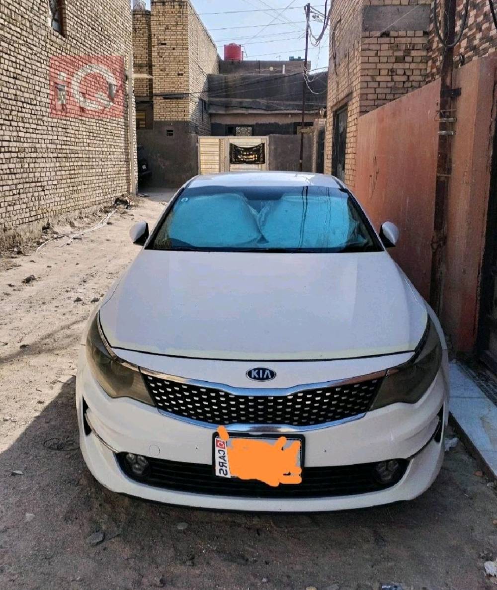 كيا اوبتيما Fe 2017 مكينتها 2.4 
سيارة مبدل بيها بنيد فقط ماشيه 61،000  فئة أمريكي
مكان السيارة
ذي قار، الناصرية مركز 
رقمها ذي قار  
بيها خدوش بسيطه 
مابيها شي السيارة نظيفه
السعر 135 ورقه و بيها مجال 