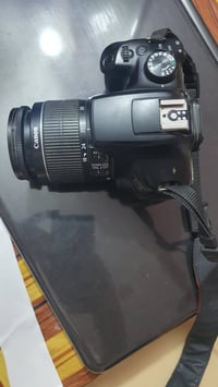 كاميرا كانون 1300d للبيع ٠٧٨٦٨٤٤٧١٩٨