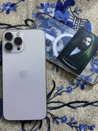 13pro max  لون ذهبي  بطارية 83 لا معلاية ولا ملعوب بيها  ذاكرة 256 الج...