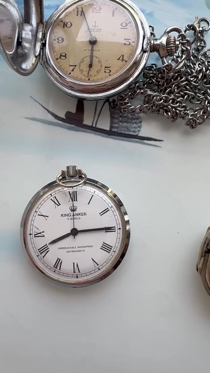 مجموعة ساعات جيب للبيع
سويسري / روسي
عدد 21 قطعة 
سعر القطعة 36 الف
ملاحظة /خمس قطع ما يشتغلون
بيع شلع وبيهم مجال بسيط
يوجد توصيل لجميع المحافظات 
***********
