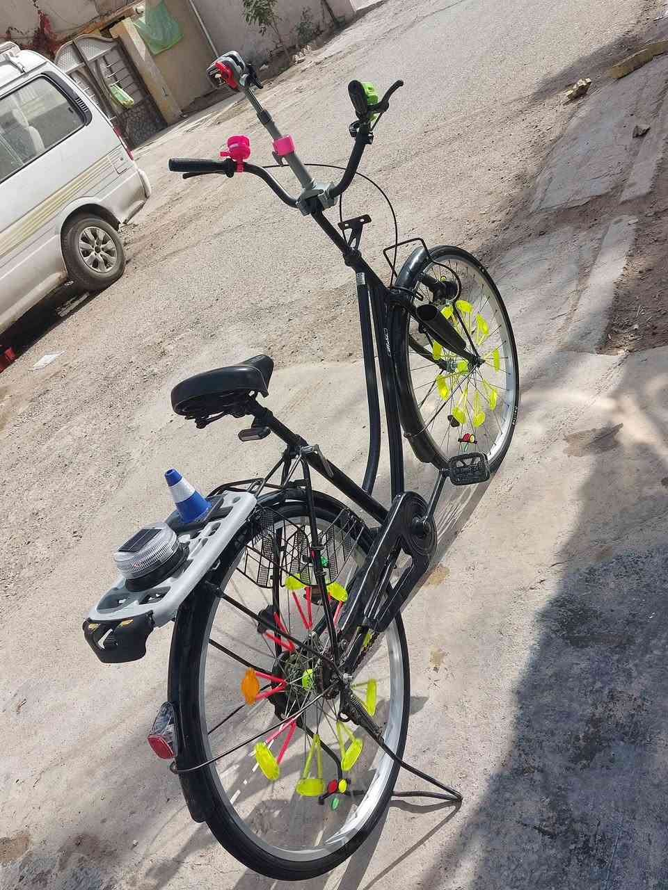 السلام عليكم بايسكل بناتي حجم 26 موديل 2018 شهر 1 شركة اوفس نضيف صارلي شهرين من ماخذه كامل مابي نقص ربع ماتذب علية  السعر 120 وبي مجال بسيط مكاني بغداد الشعب للستفسار ***********
