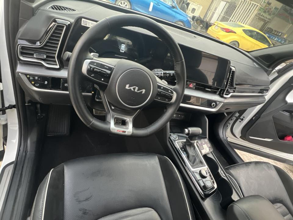 للبيع كيا سبورتج. جيتي لاين. موديل. 25 رقم بغداد.  ماشيه. 11. الف.  ضمان. شركة. نم ***********
