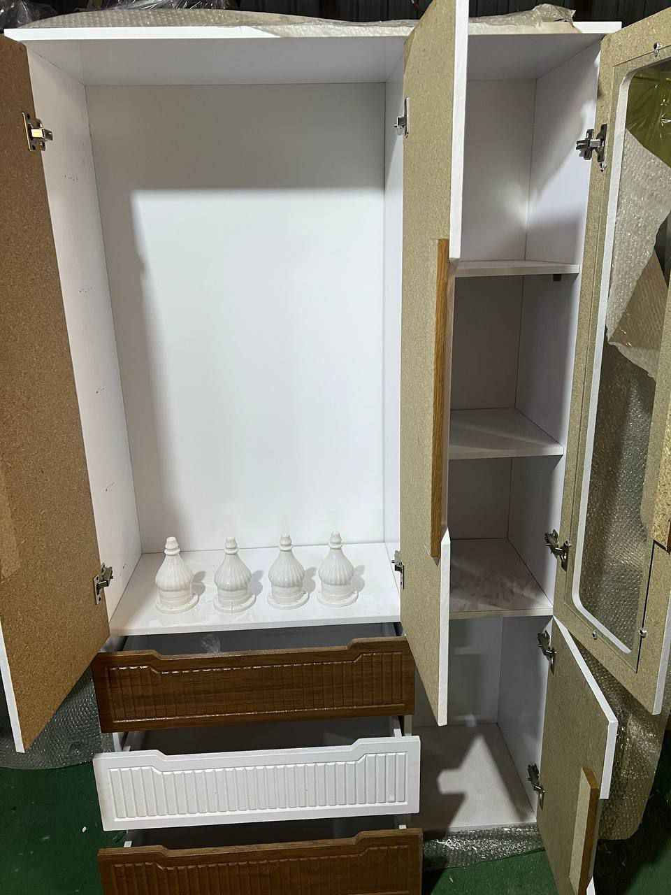 كنتور 3 باب عرض 105 سم ارتفاع 190 سم مع الارجل عمق 35 سم 
السعر 180 الف بغداد, العراق


**إذا كنت صاحب هذا الإعلان وتريد حذفه لأي سبب، رجاءا أرسل رسالة إلى الدعم الفني**