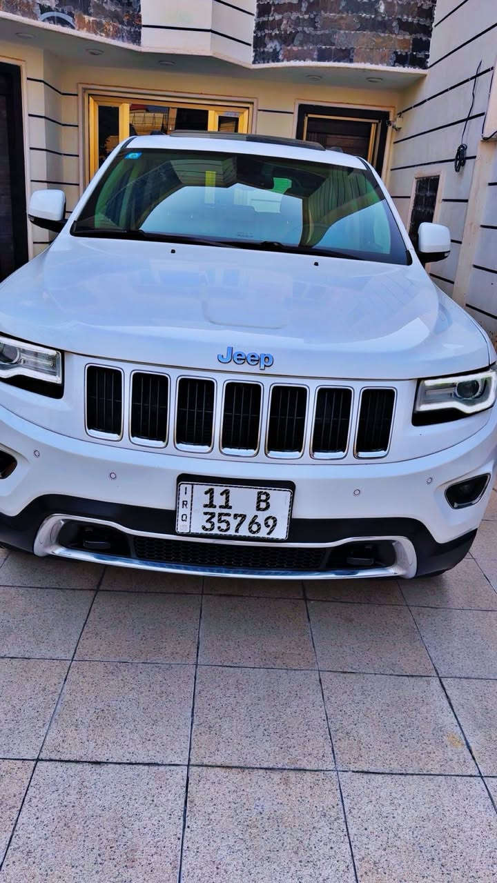 السلام عليكم 
جيب خليجيه 2014
السياره بيها صبغ قليل بحافه البنيد 
مواصفات السياره لمتد /جكات /بانوراما /كشن ذاكره /صندوق كهرباء /زراك لايت /
كشنات تدفأه /كشن كهرباء /ستيرن تدفأه/
السياره باسمي  رقم وهزه جديده 
السعر 230$
العنوان بغداد/حي الاطباء 
الهاتف ***********
