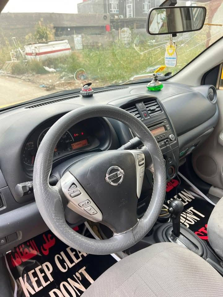 السلام عليكم 
نيسان صني للبيع موديل 2018 كير مكينه حداديه كفاله 
تبريد شغال السياره جاهزه بدون نواقص السياره أمريكي 
حادثها مبدل بابين فقط بدون دواخل مكانها بابل 
تحويل ثاني يوم السعر 82 وبيها مجال لتواصل 
***********
