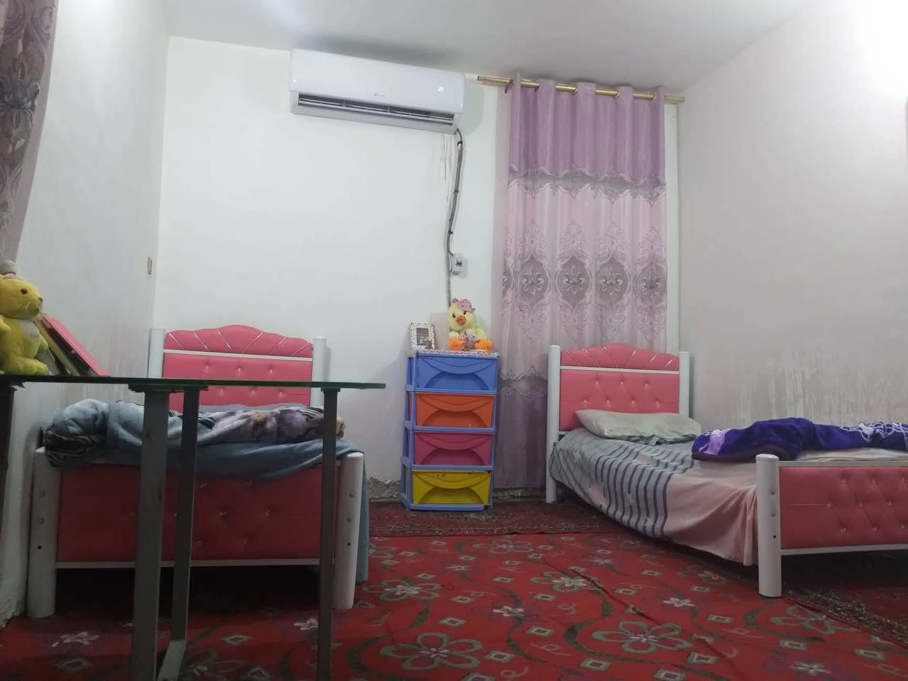 الدار للبيع
المساحة ١٠٠ 
واجهة ٩ نزال ١١
ديوانية صوب الشامية (حي العذارية )
قرب مجسر الجمهوريه ومجمع القضاة 
يحتوي الطابق الارضي على صاله واستقبال ومطبخ وغرفه وصحيات 
يحتوي الطابق الثاني على غرف عدد ٢ وصاله وصحيات
للإستفسار الاتصال على 
***********9 
***********
