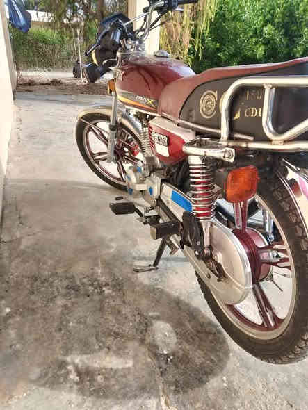 السلام عليكم دراجه للبيع 23 ما مفتوحه نضافه 100٪ أوراق بغداد السعر 650 بيها مجال مكاني عزيزيه  للاتصال *********** او خاص متواجد
