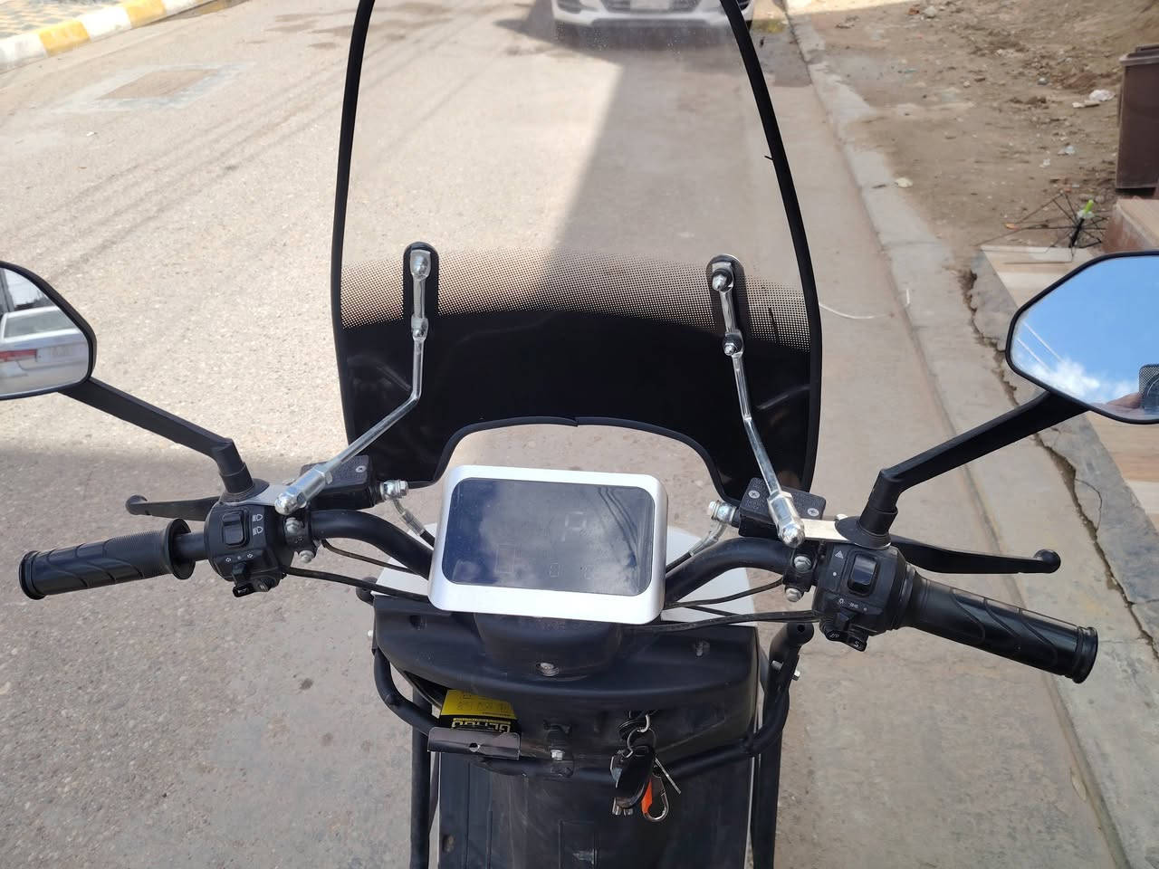 ماطور شحن للبيع موديل 25
***********
نضافه ميه بل ميه 
6 بطاريه 
السعر 650
