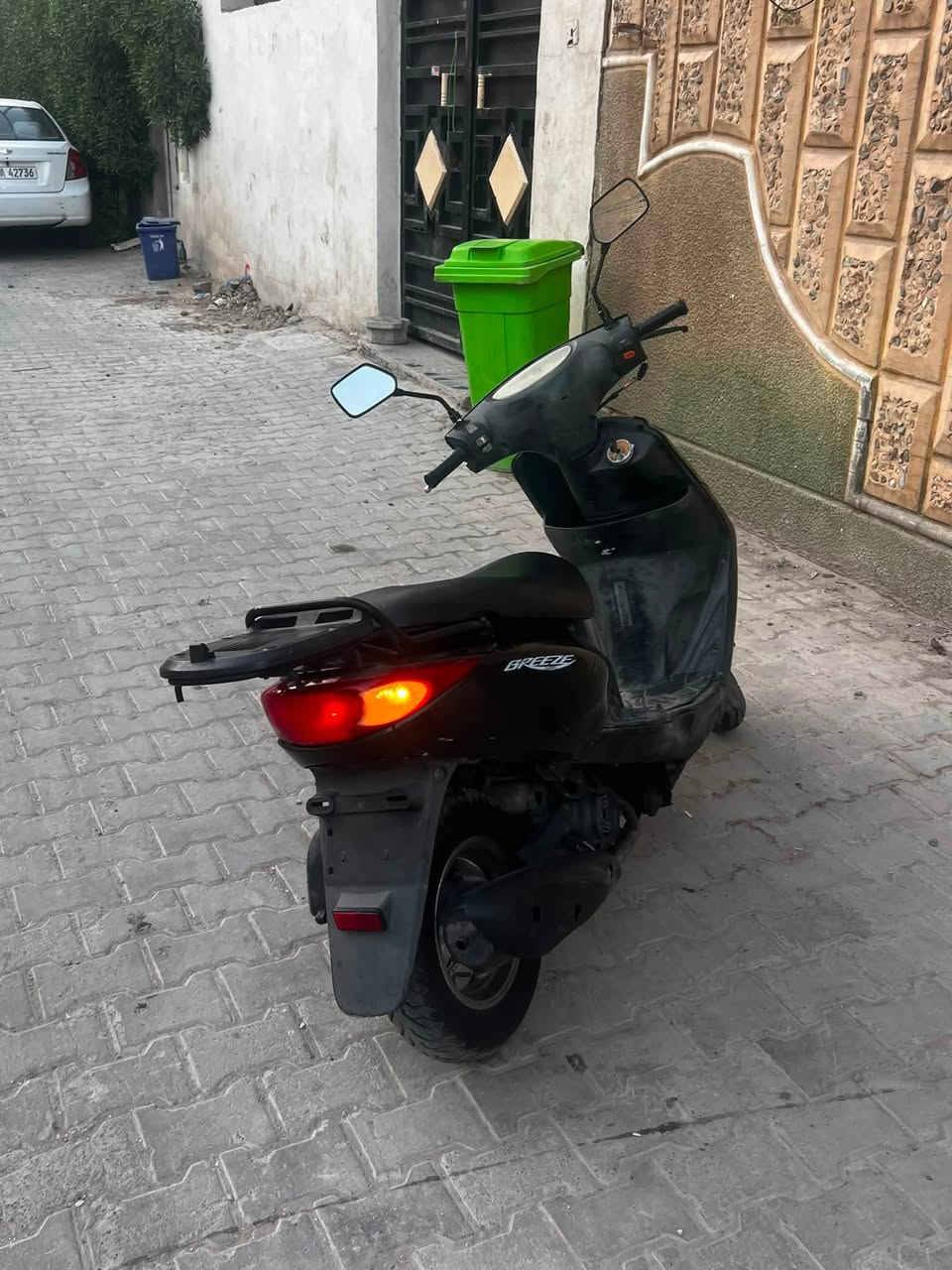 السلام عليكم ورحمة الله
بريز للبيع لايت ناصي 
دراجه كامله بدون اي نقص 
سلف هندر نكره 
شلعه ومعدل فوول
الدراجه بلاديه 
سعر 500 وبيها مجال قليل 
عنوان بغداد 
***********
