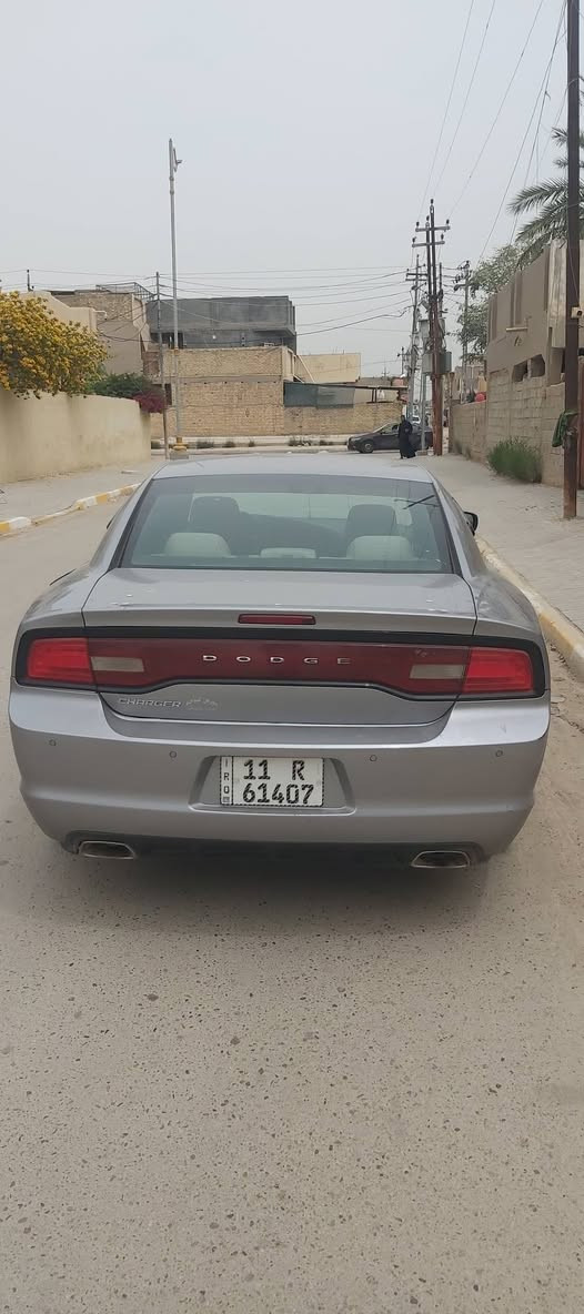 2013
للبيع كل شي موضح بالصوره سياره كامله ما بيهه اي نقص بسعر مناسب 

مكان السياره واسط صويره *********** الشراي يتصل
