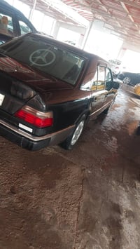 مارسدس دب للبيع بلاديه مكينه كير حداديه تبريد شغال ماناقصه شي بغداد ان...