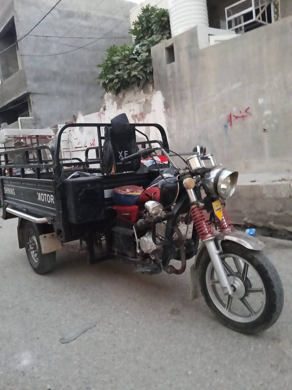 السلام عليكم من رخصه الادمن ستوته للبيع موديل 23سنويه ورقم باسمي مسجله السعرخاص
***********
