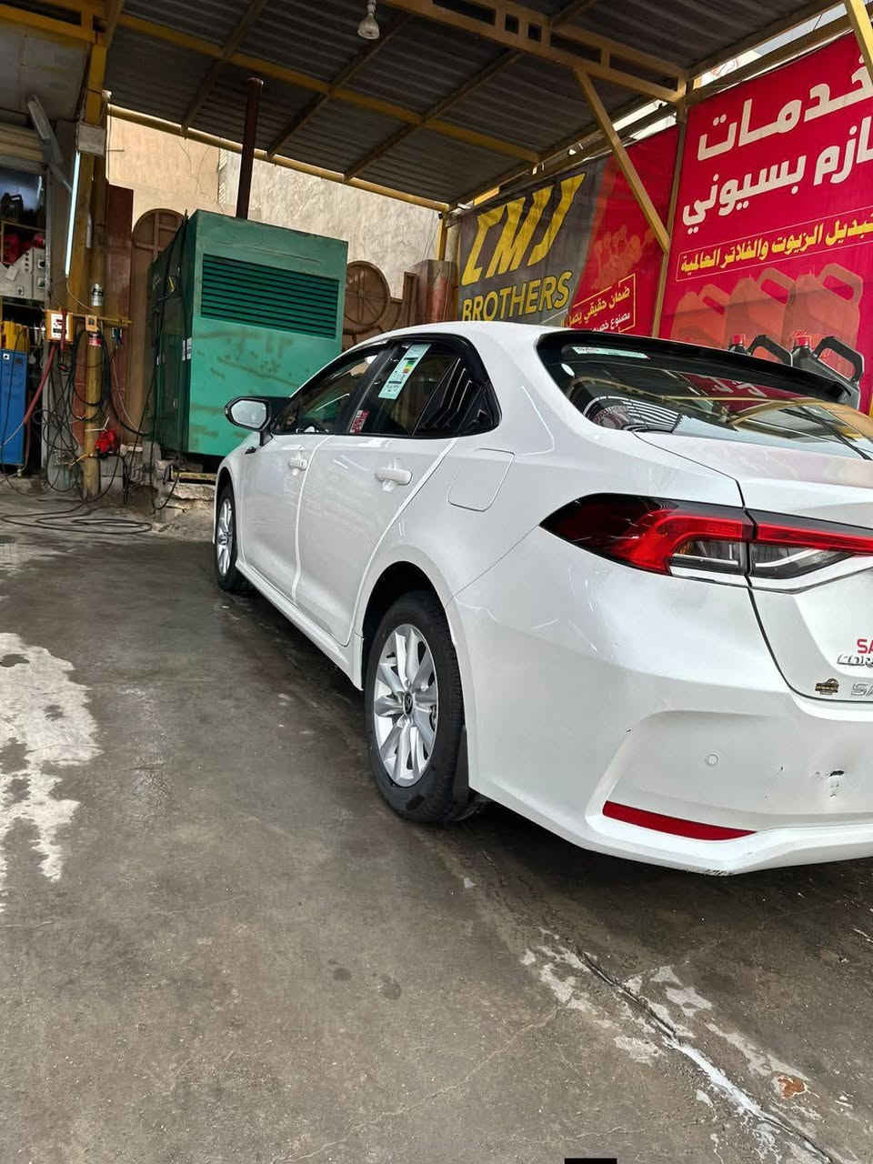 تيوتا كورلا ساز  موديل 2023
على وضع الشركه برغي ممفتوح بيها 

كتلوكات الشركه 

فتحه سقف 

تبريد قطعتين 

حساسات امامي خلفي 

بصمه تشغيل 

شاشه ايباد 

محرك 1800 سي سي 

غلاف كشنات وارضيه وصندوق الاصليات 

تخم تاير 

شفقات

مطريات 

5ويل كب 

مري شفط 
وبعد مواصفات الساز معروفه وسياره على ايدي 

ماشيه 20000
رقم صاحب سيارة ***********
