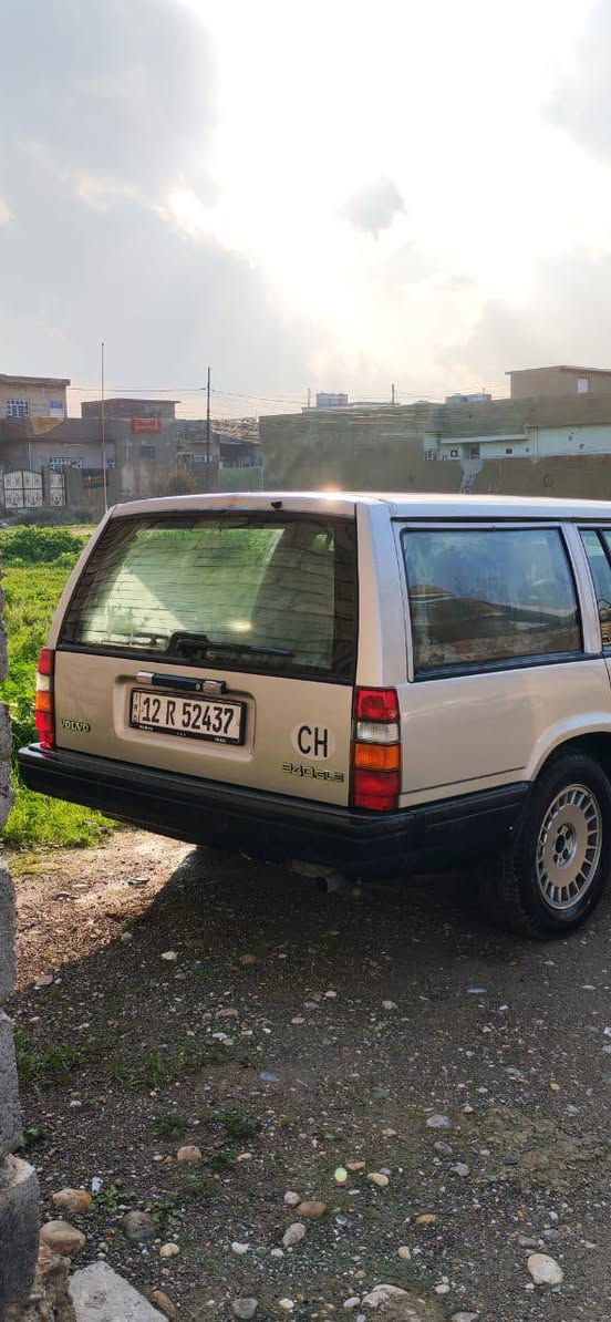 سلام عليكم
فولفو 940 ستيشن 

الكير أوتو 

محرك بلادي كير بلادي 

تبريد شغال ثلج 

صبغ بلادي 

سياره بلاديه ماله بيت

سعر 70 
مكانها موصل الايمن

***********
