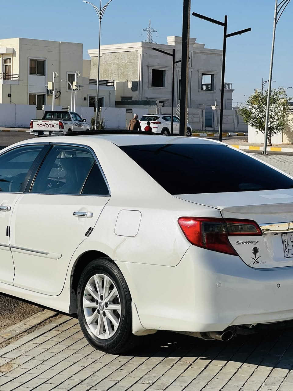 السلام عليكم
كامري 2012 مواصفات GLX خليجي فول

رقم بغداد مشروع وطني 

تبريد ثلج  قطعتين

 برده خلفيه 

السياره مكفوله من الصبغ بيها مكانين بارد فقط 

گير ومحرك شرط مامفتوحات 

دبل گزوز فئه رياضيه

للاستفسار التواصل او الاتصال 

***********….***********
